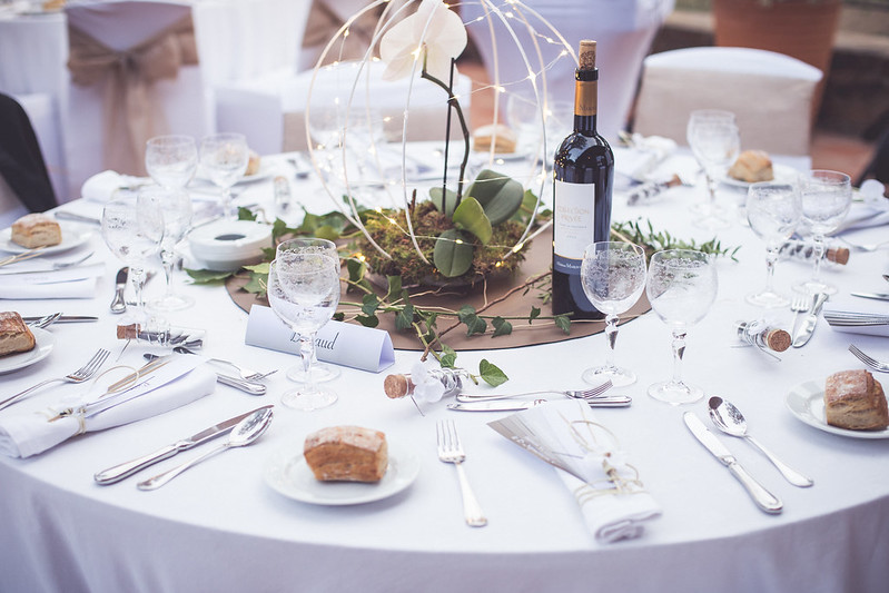 Table dressée pour le repas de célébration du mariage